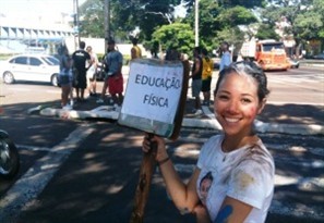 Começaram nesta segunda-feira as aulas para mais de 22 mil acadêmicos da Universidade Estadual de Maringá